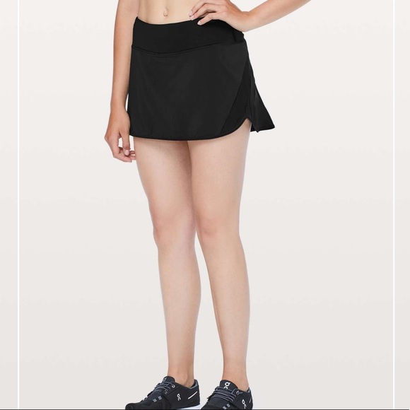 Lululemon Photo Finish Skirt 13.5”